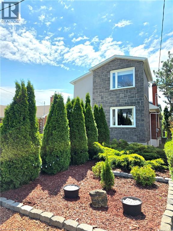 16 Forest Hill Road, St. Catharines, Ontario  L2R 3T7 - Photo 5 - 40827121