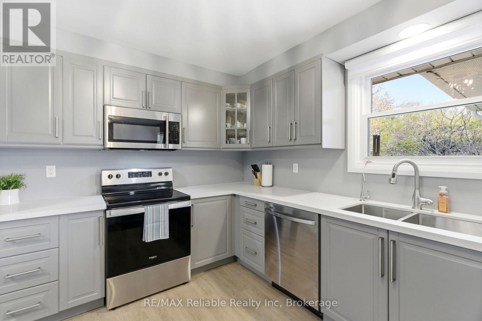 313 Krohmer Drive, Goderich, Ontario  N7A 4G8 - Photo 19 - X13083794