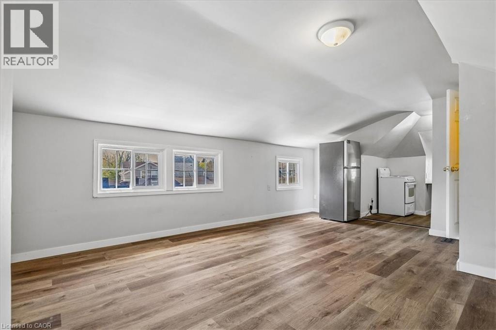 155 1/2 Lake Street, St. Catharines, Ontario  L2R 5Y5 - Photo 11 - 40827256