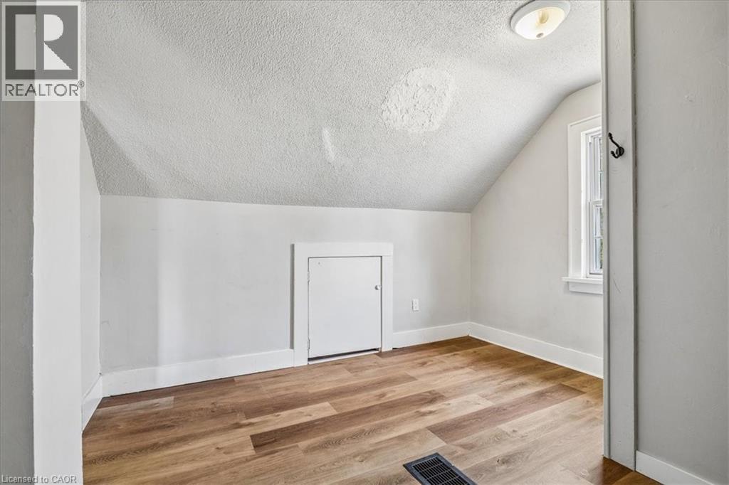 155 1/2 Lake Street, St. Catharines, Ontario  L2R 5Y5 - Photo 12 - 40827256