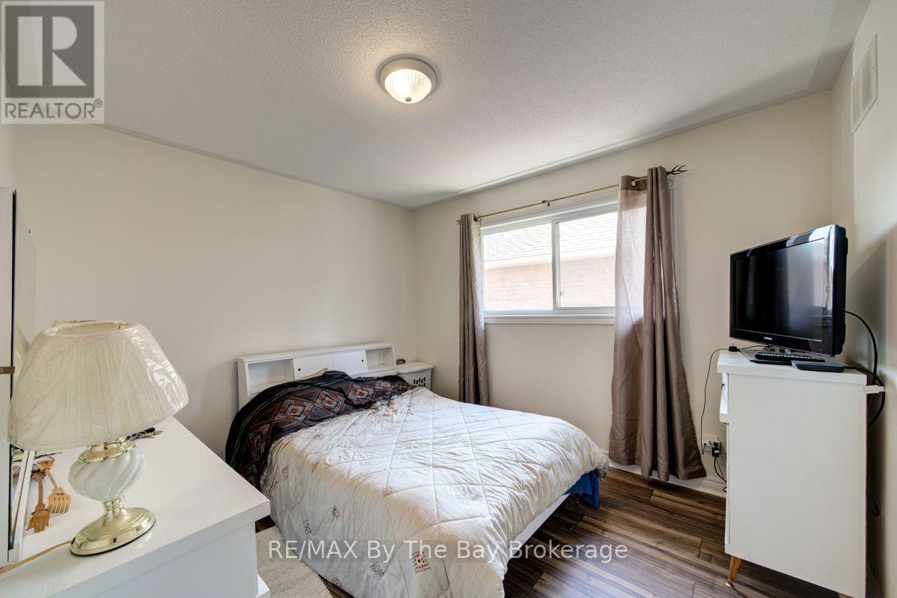 420 Ramblewood Drive, Wasaga Beach, Ontario  L9Z 1P3 - Photo 18 - S13085280
