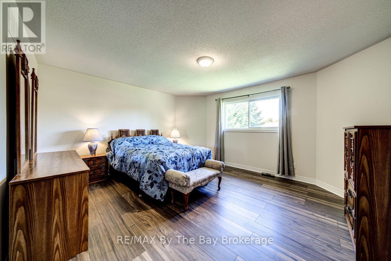 420 Ramblewood Drive, Wasaga Beach, Ontario  L9Z 1P3 - Photo 21 - S13085280