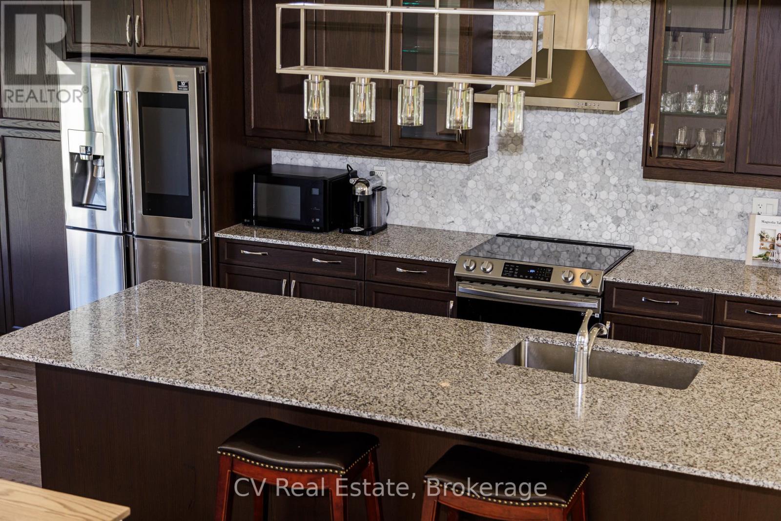 111 Stoneleigh Drive, Blue Mountains, Ontario  L9Y 4P5 - Photo 14 - X13085676