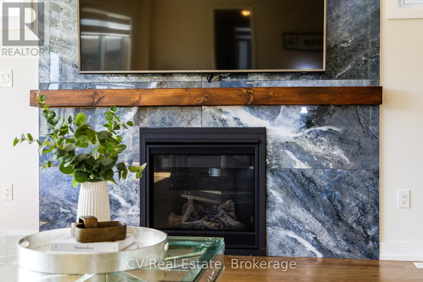 111 Stoneleigh Drive, Blue Mountains, Ontario  L9Y 4P5 - Photo 6 - X13085676