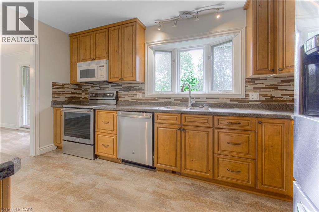 18 Gilston Parkway, Paris, Ontario  N3L 3K6 - Photo 14 - 40826694