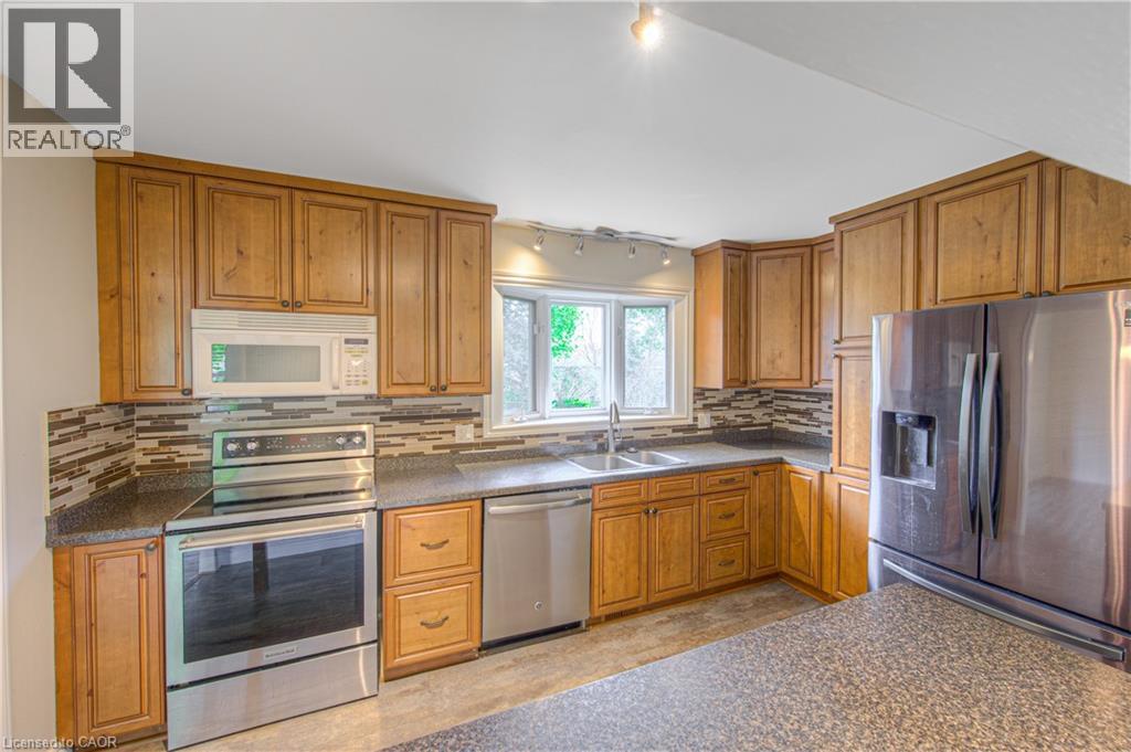 18 Gilston Parkway, Paris, Ontario  N3L 3K6 - Photo 16 - 40826694