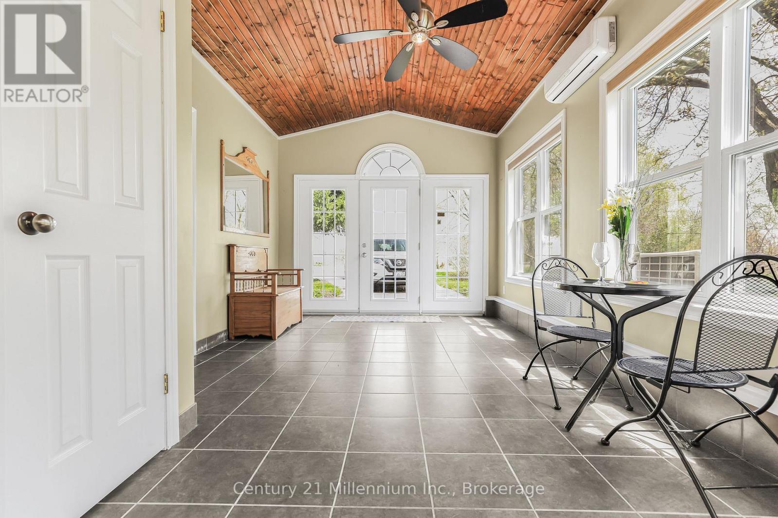 72234 Lakeshore Drive, Bluewater, Ontario  N0M 1N0 - Photo 6 - X13085686