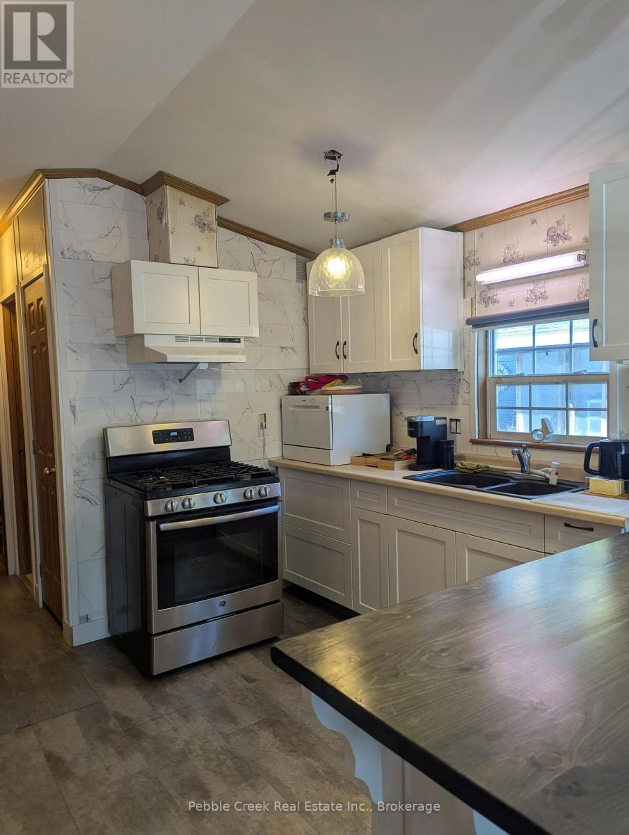 E8 Hickory - 77794 Orchard Line, Central Huron, Ontario  N0M 1G0 - Photo 5 - X13085760