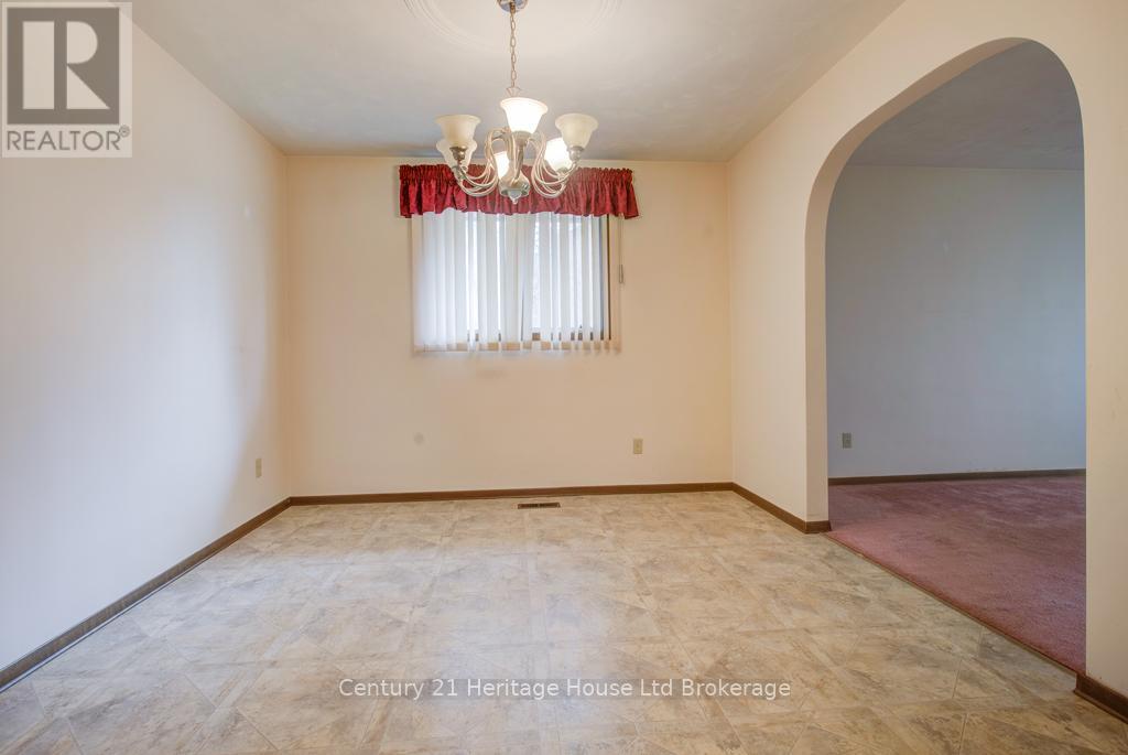 165 Park Row, Woodstock, Ontario  N4S 1V9 - Photo 7 - X13086184