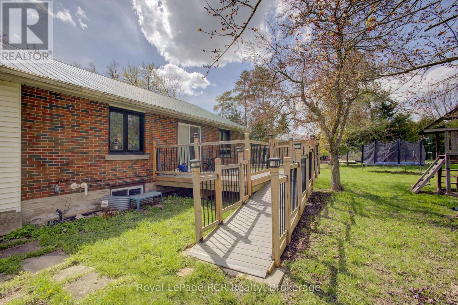 460 Domville Street, Wellington North, Ontario  N0G 1A0 - Photo 8 - X13086808