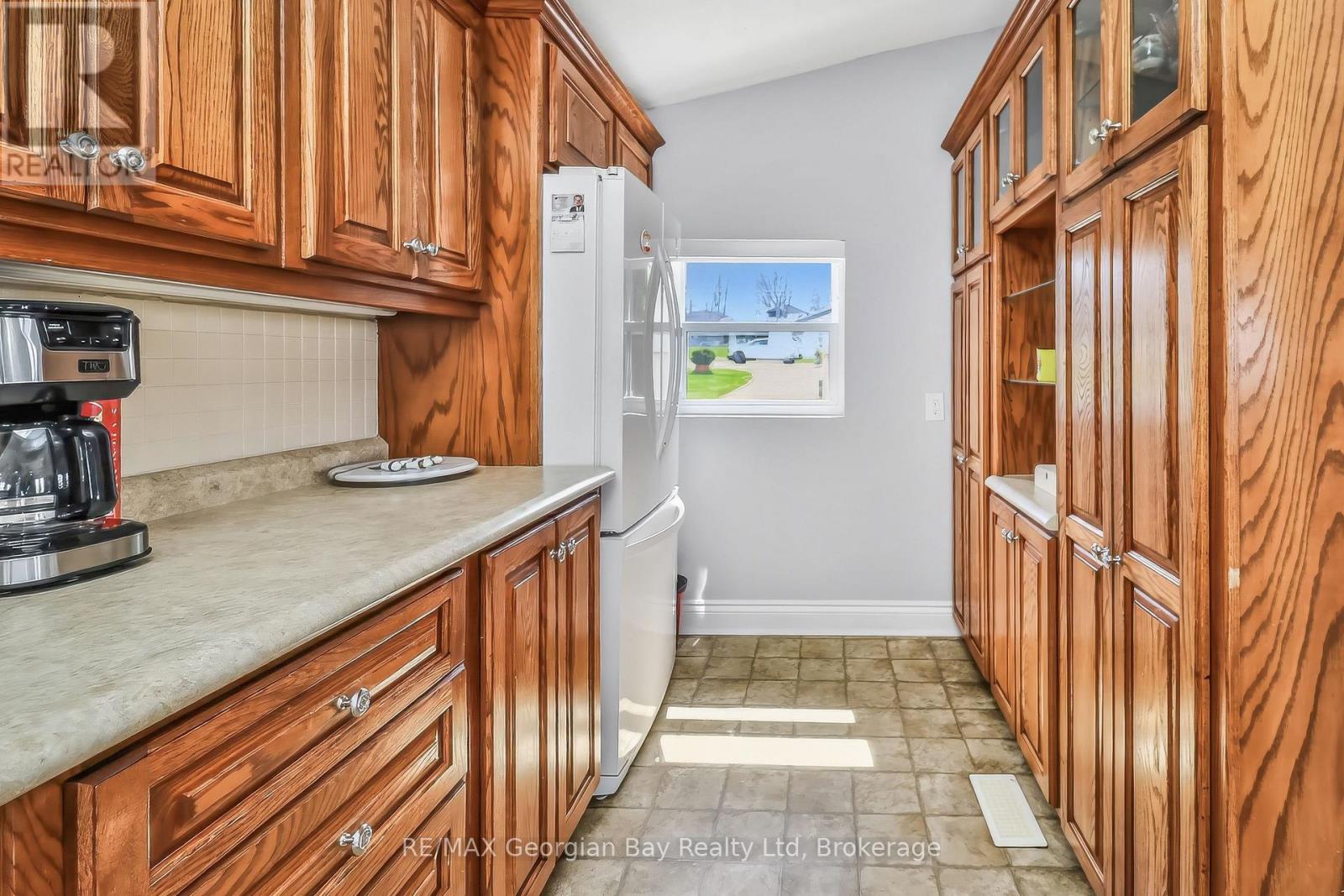 12 Robins Point Road, Tay, Ontario  L0K 2A0 - Photo 11 - S13087020