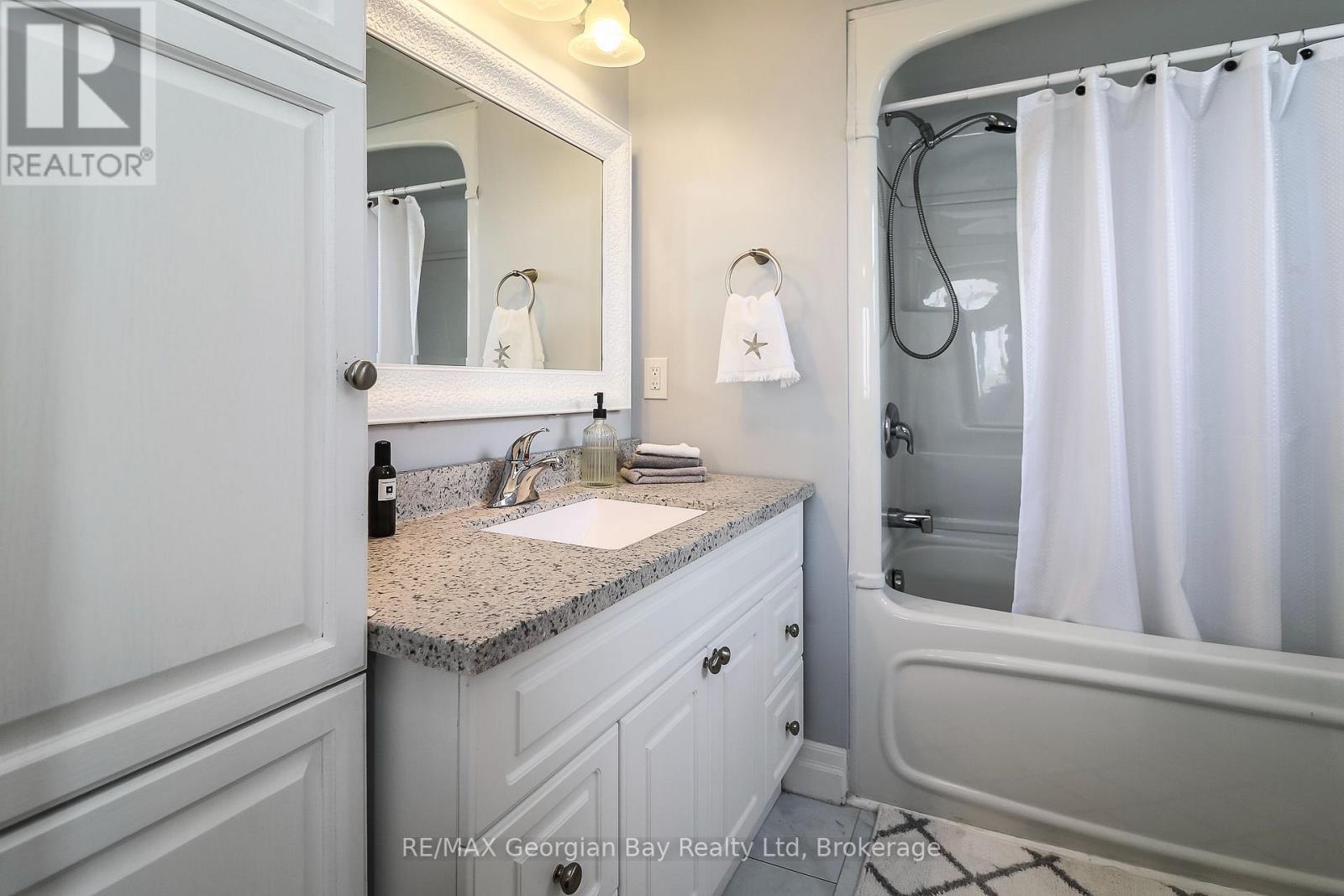 12 Robins Point Road, Tay, Ontario  L0K 2A0 - Photo 25 - S13087020