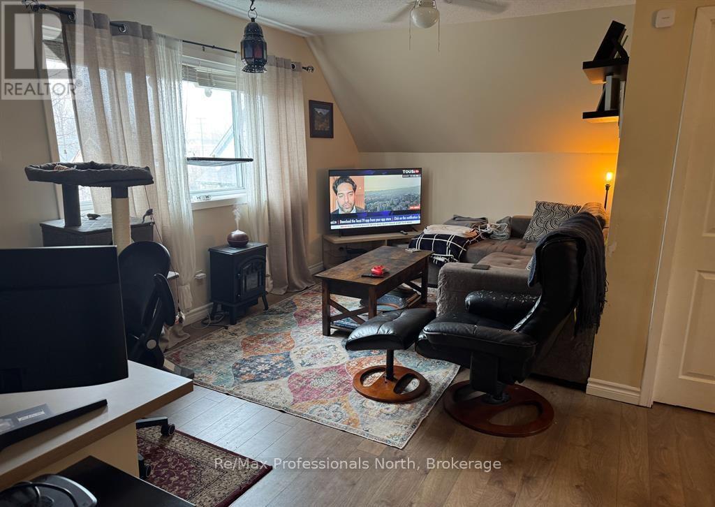 141 Hotchkiss Street, Gravenhurst, Ontario  P1P 1H6 - Photo 4 - X13087632