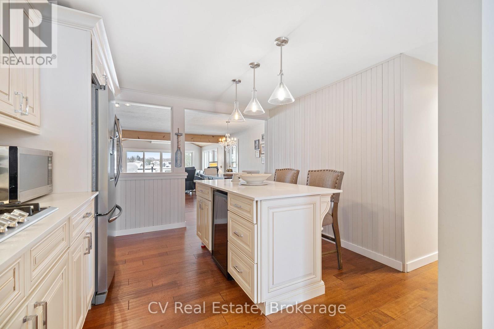 1166 Parkers Point Road, Gravenhurst, Ontario  P1P 1R2 - Photo 12 - X13088400