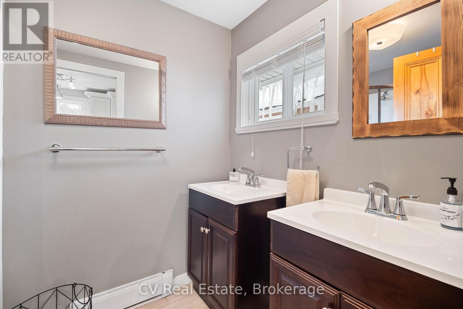 1166 Parkers Point Road, Gravenhurst, Ontario  P1P 1R2 - Photo 25 - X13088400