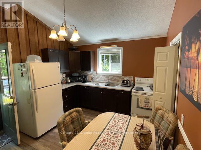 1052 Kensington Road, Dysart Et Al, Ontario  K0M 1S0 - Photo 9 - X13088616