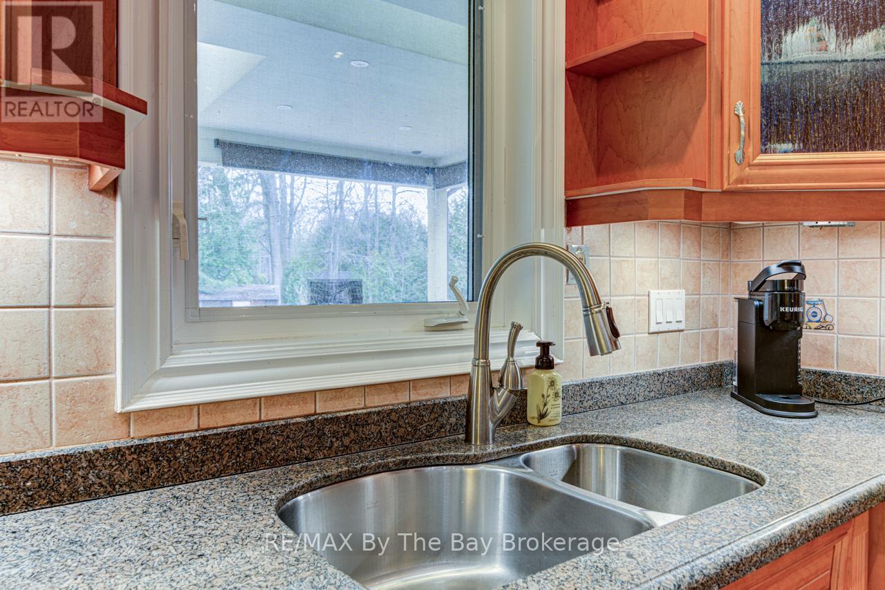 126 29th Street N, Wasaga Beach, Ontario  L9Z 2C9 - Photo 12 - S13089208