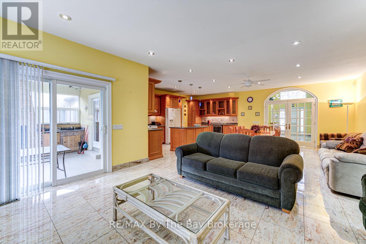 126 29th Street N, Wasaga Beach, Ontario  L9Z 2C9 - Photo 18 - S13089208