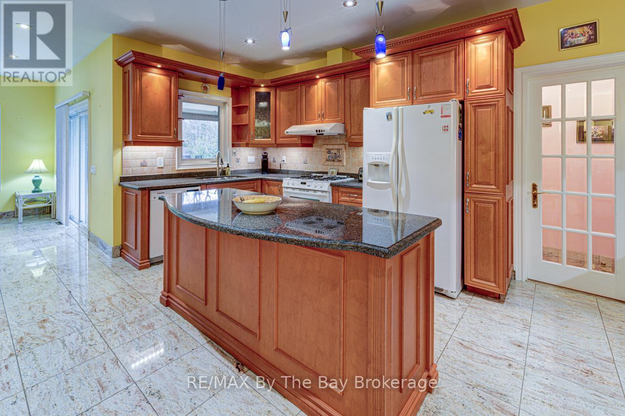 126 29th Street N, Wasaga Beach, Ontario  L9Z 2C9 - Photo 8 - S13089208