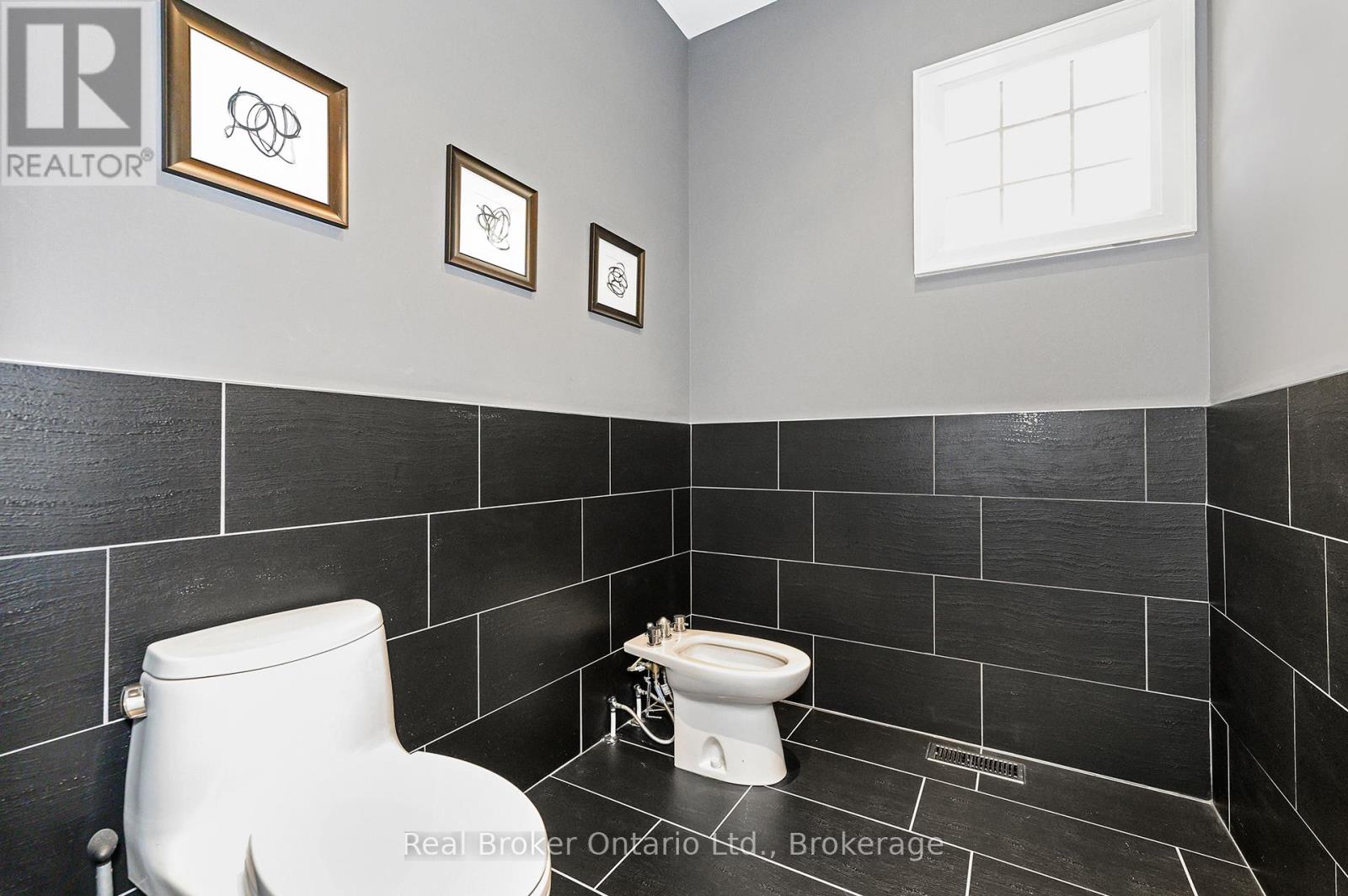 4507 Lakeshore Road, Burlington, Ontario  L7L 1B3 - Photo 24 - W13089140