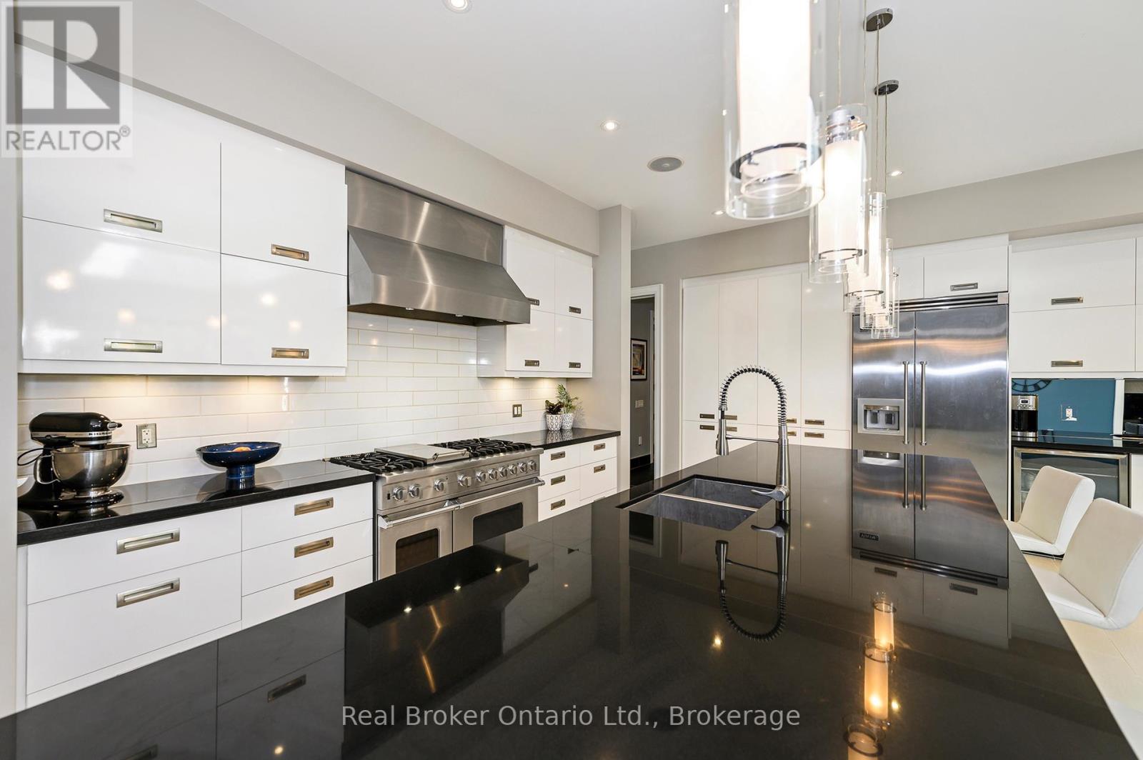 4507 Lakeshore Road, Burlington, Ontario  L7L 1B3 - Photo 6 - W13089140