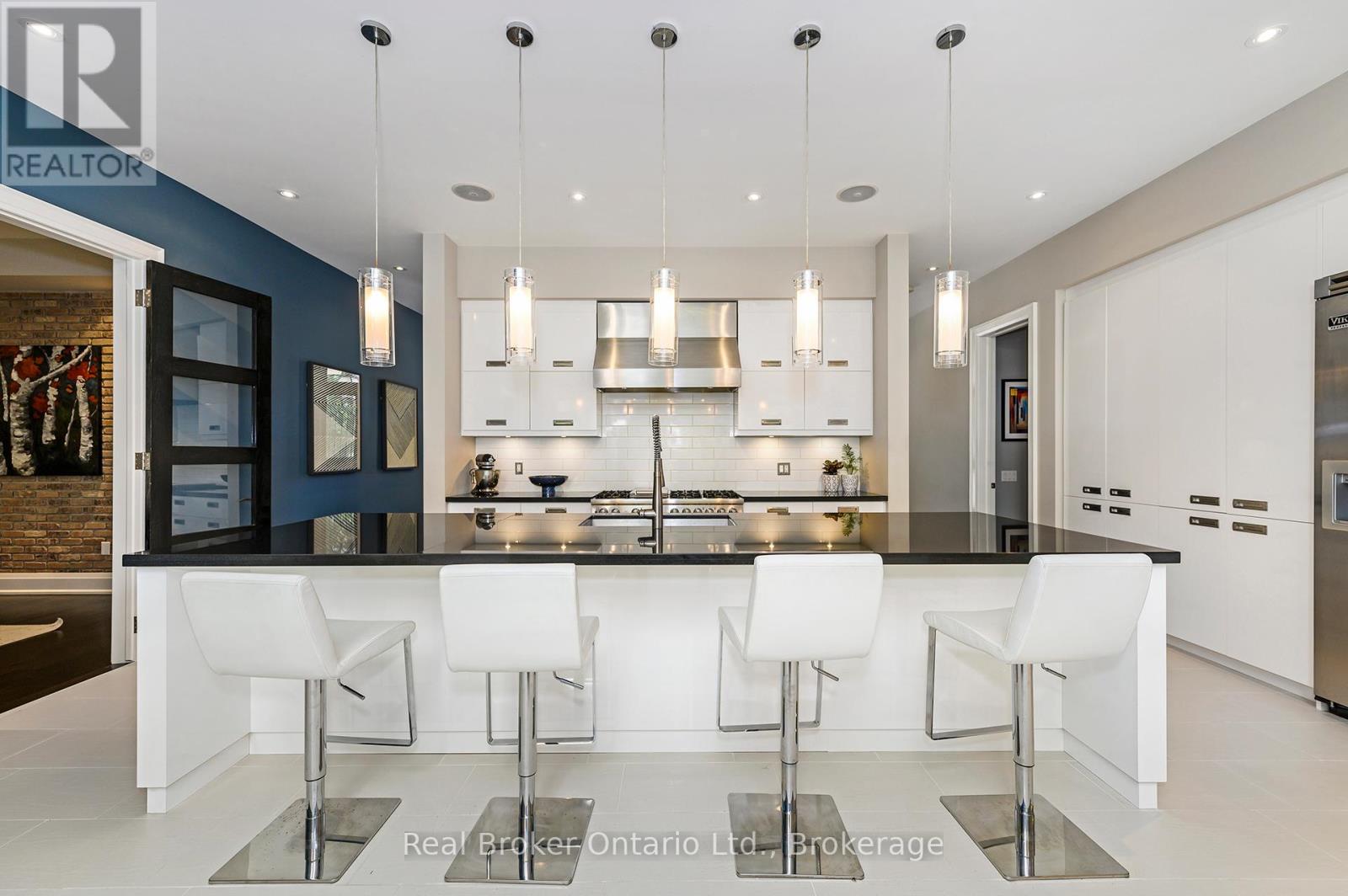 4507 Lakeshore Road, Burlington, Ontario  L7L 1B3 - Photo 7 - W13089140