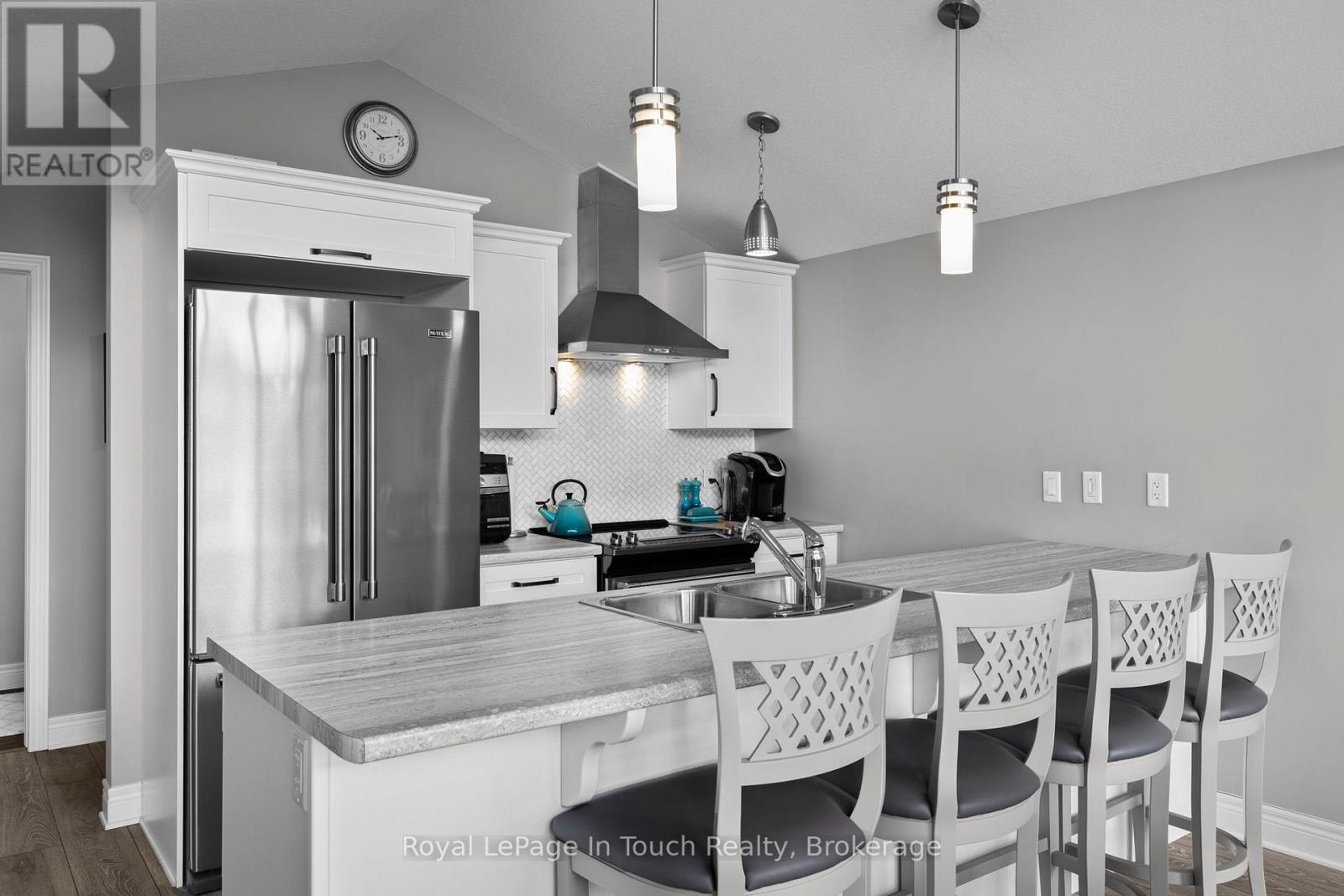 110 Lone Pine Road, Georgian Bay, Ontario  L0K 1S0 - Photo 15 - X13088994
