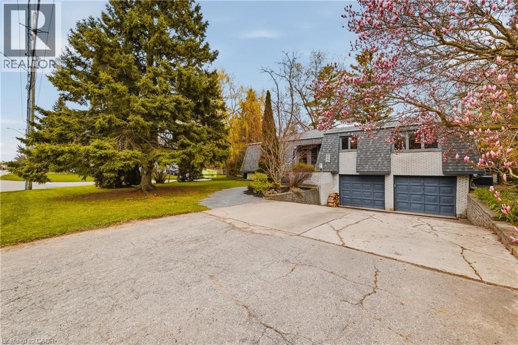 459 Lee Avenue, Waterloo, Ontario  N2K 1Y1 - Photo 2 - 40824946