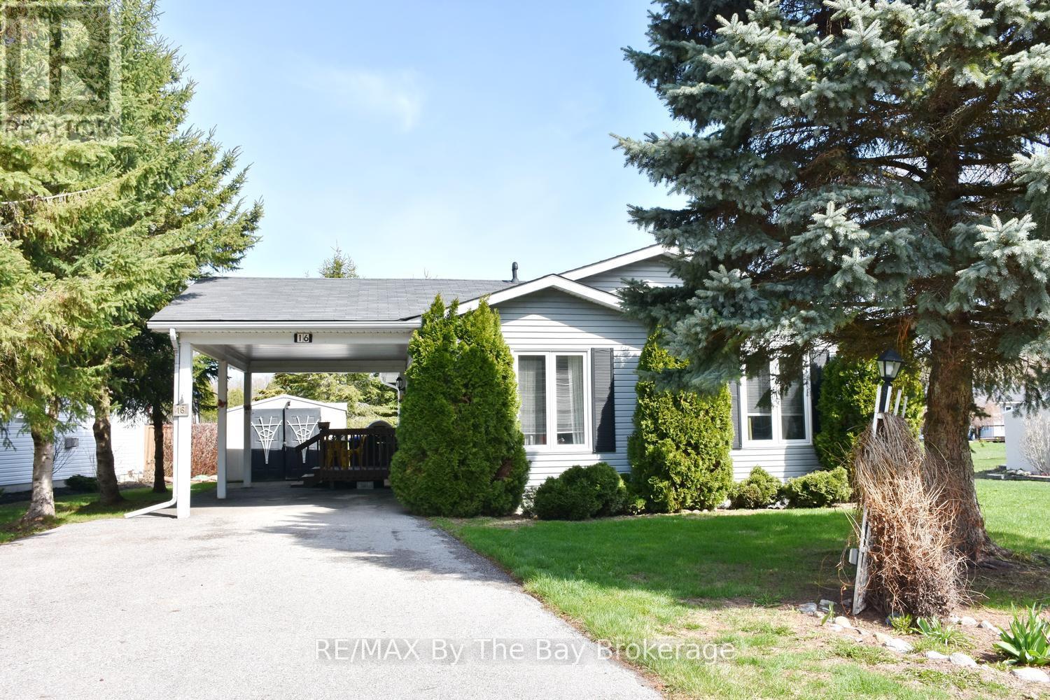 16 Indiana Avenue, Wasaga Beach, Ontario  L9Z 3A8 - Photo 10 - S13089434