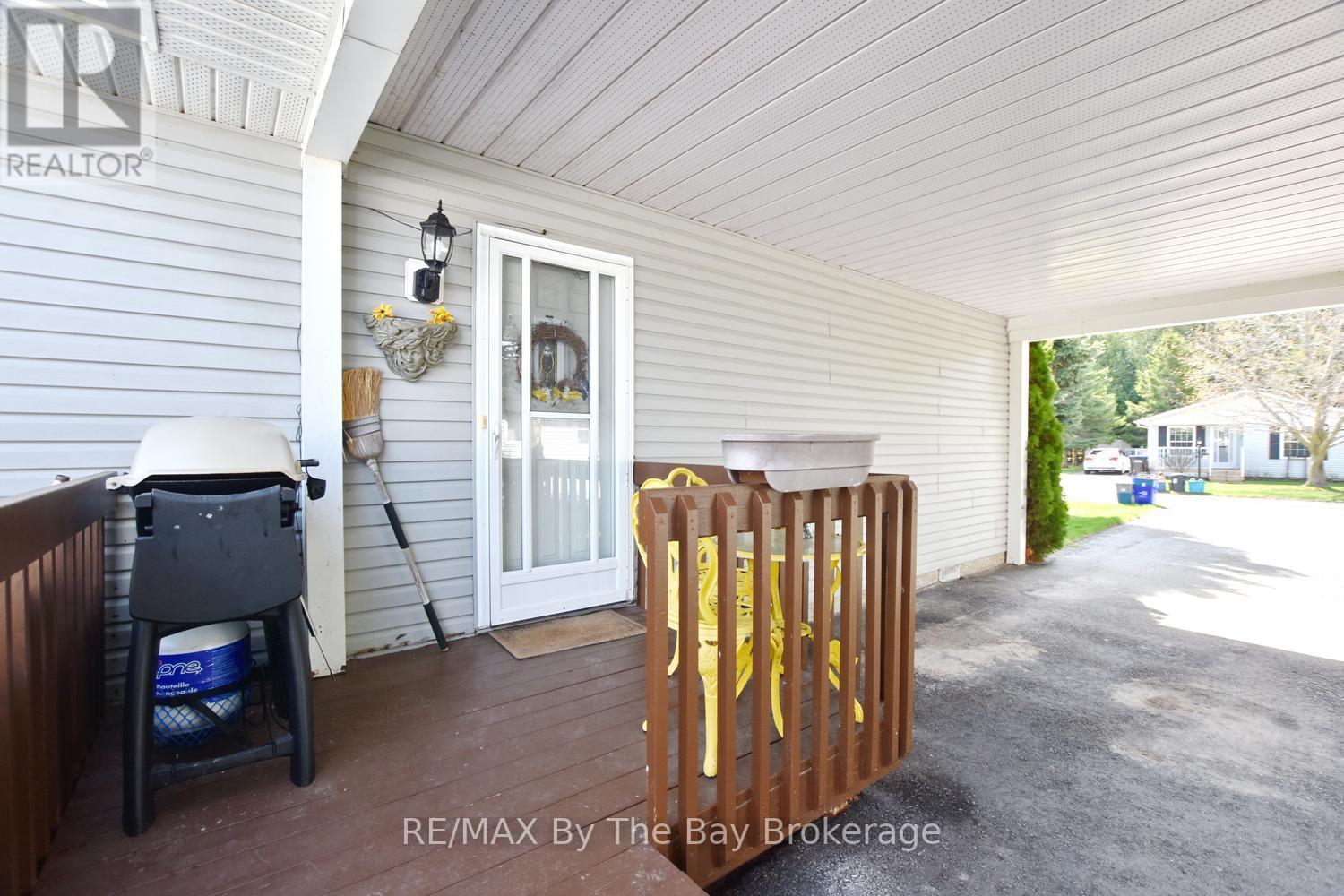 16 Indiana Avenue, Wasaga Beach, Ontario  L9Z 3A8 - Photo 12 - S13089434