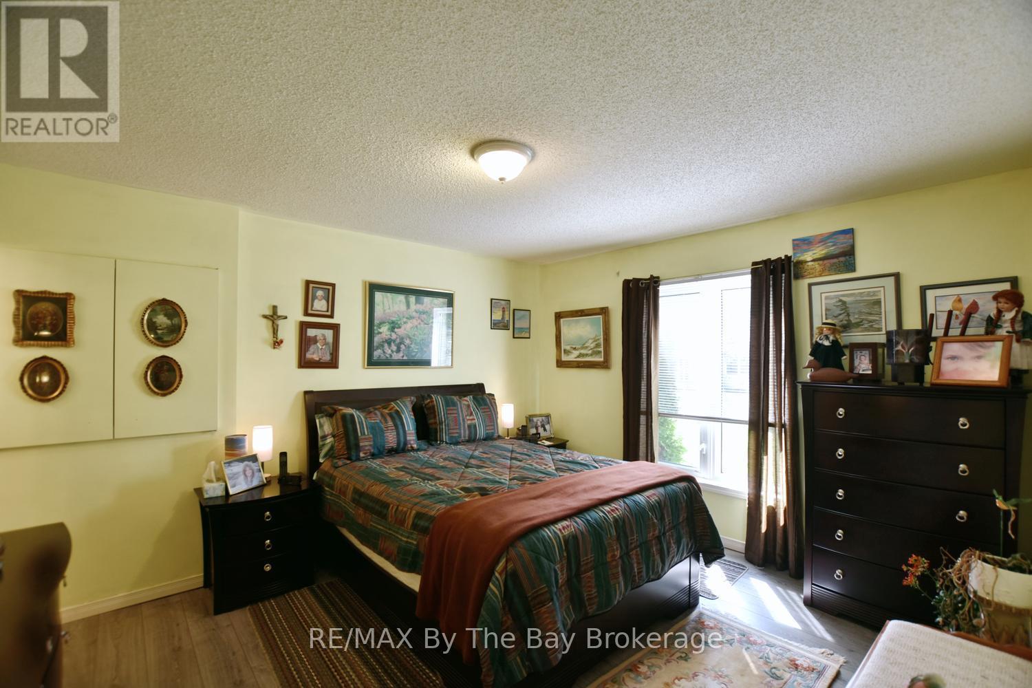16 Indiana Avenue, Wasaga Beach, Ontario  L9Z 3A8 - Photo 18 - S13089434