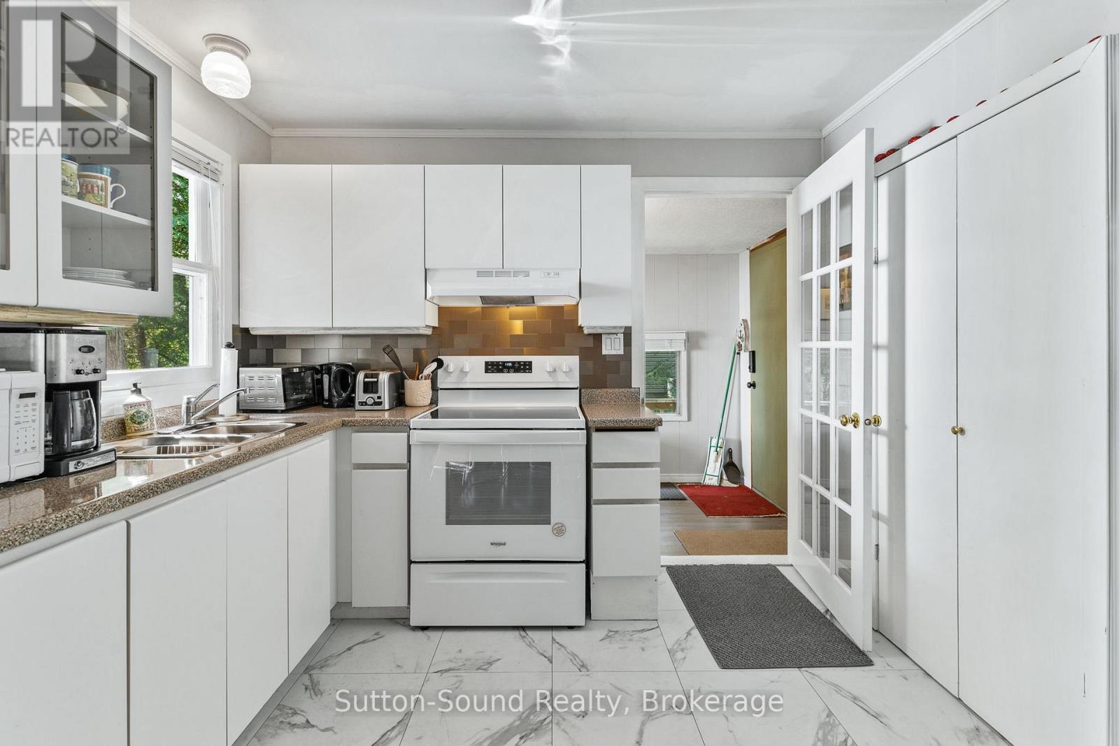 606 Mallory Beach Road, South Bruce Peninsula, Ontario  N0H 2T0 - Photo 12 - X13089666