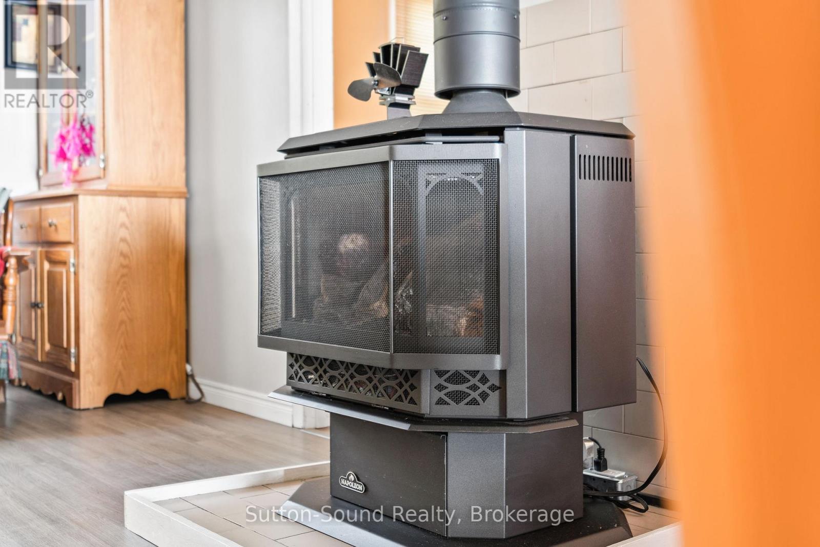 606 Mallory Beach Road, South Bruce Peninsula, Ontario  N0H 2T0 - Photo 15 - X13089666
