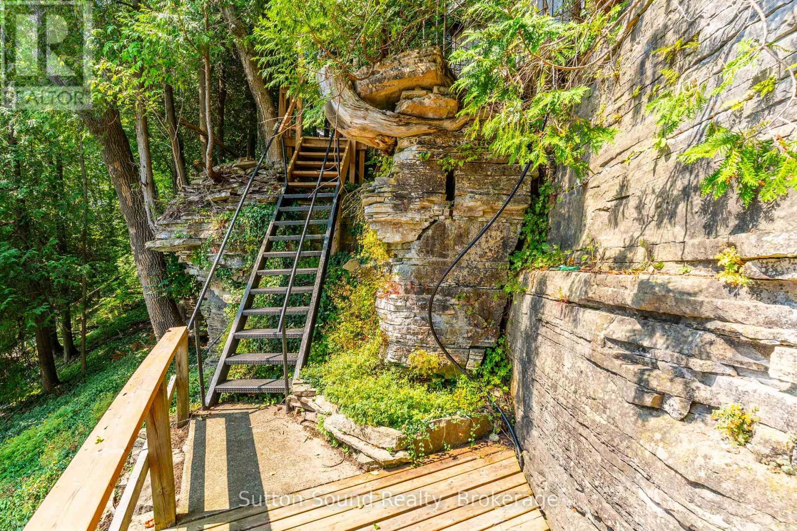 606 Mallory Beach Road, South Bruce Peninsula, Ontario  N0H 2T0 - Photo 36 - X13089666