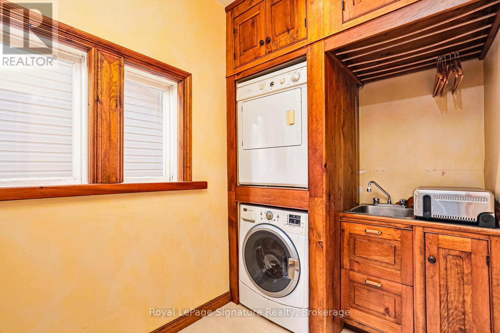 155 Clark Street, Blue Mountains, Ontario  N0H 1J0 - Photo 11 - X13089898