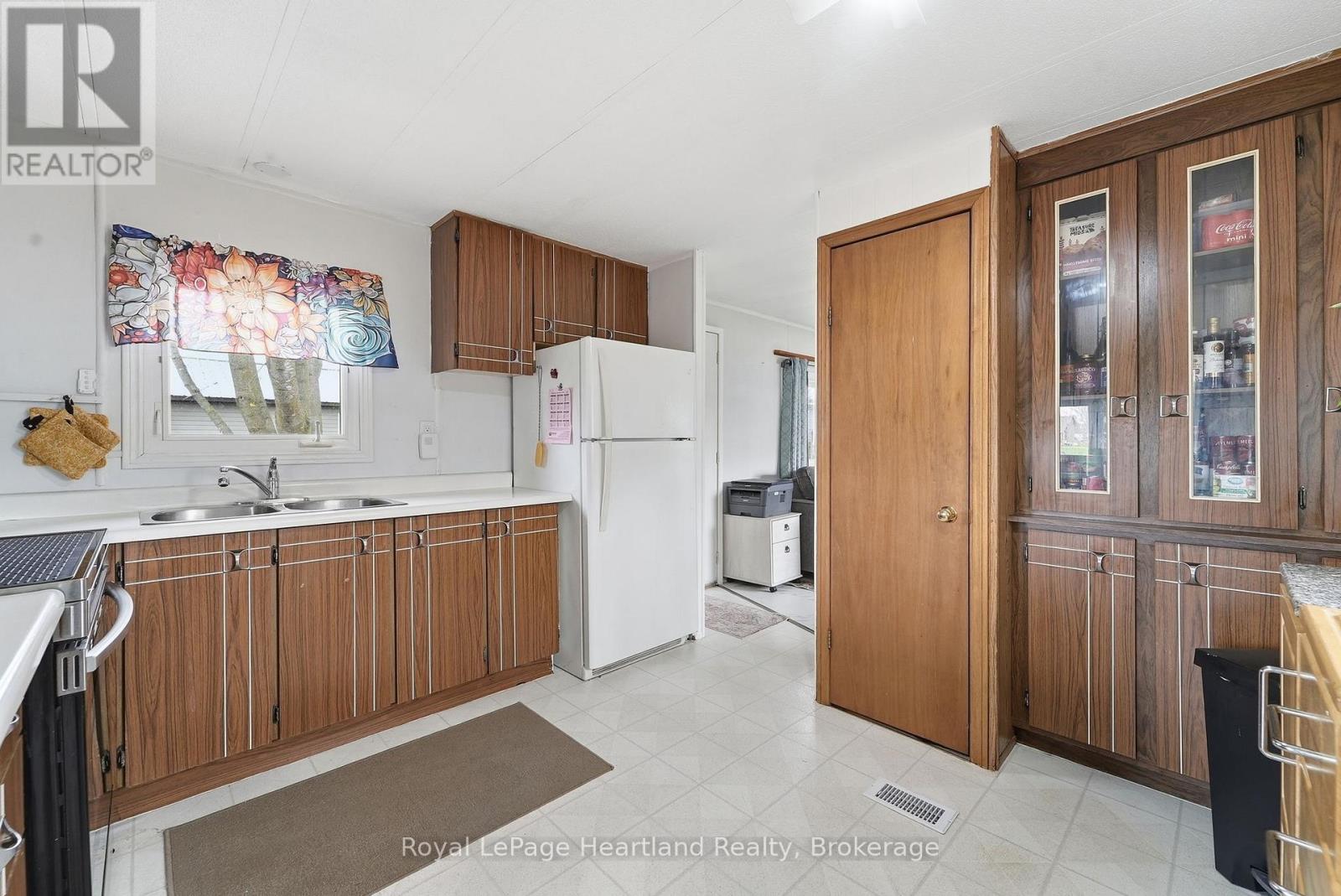 5 Trailer Park Road, Howick, Ontario  N0G 1V0 - Photo 13 - X13089960