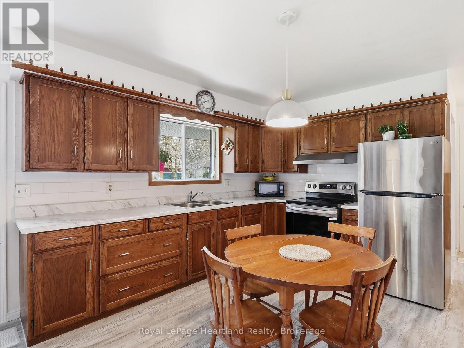 21 Brown Street S, Minto, Ontario  N0G 1M0 - Photo 10 - X13090210