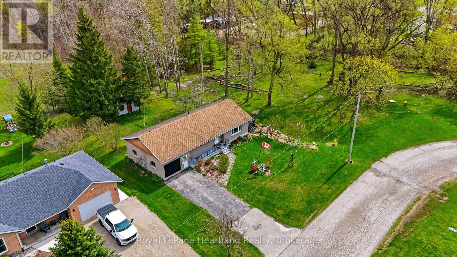 21 Brown Street S, Minto, Ontario  N0G 1M0 - Photo 26 - X13090210