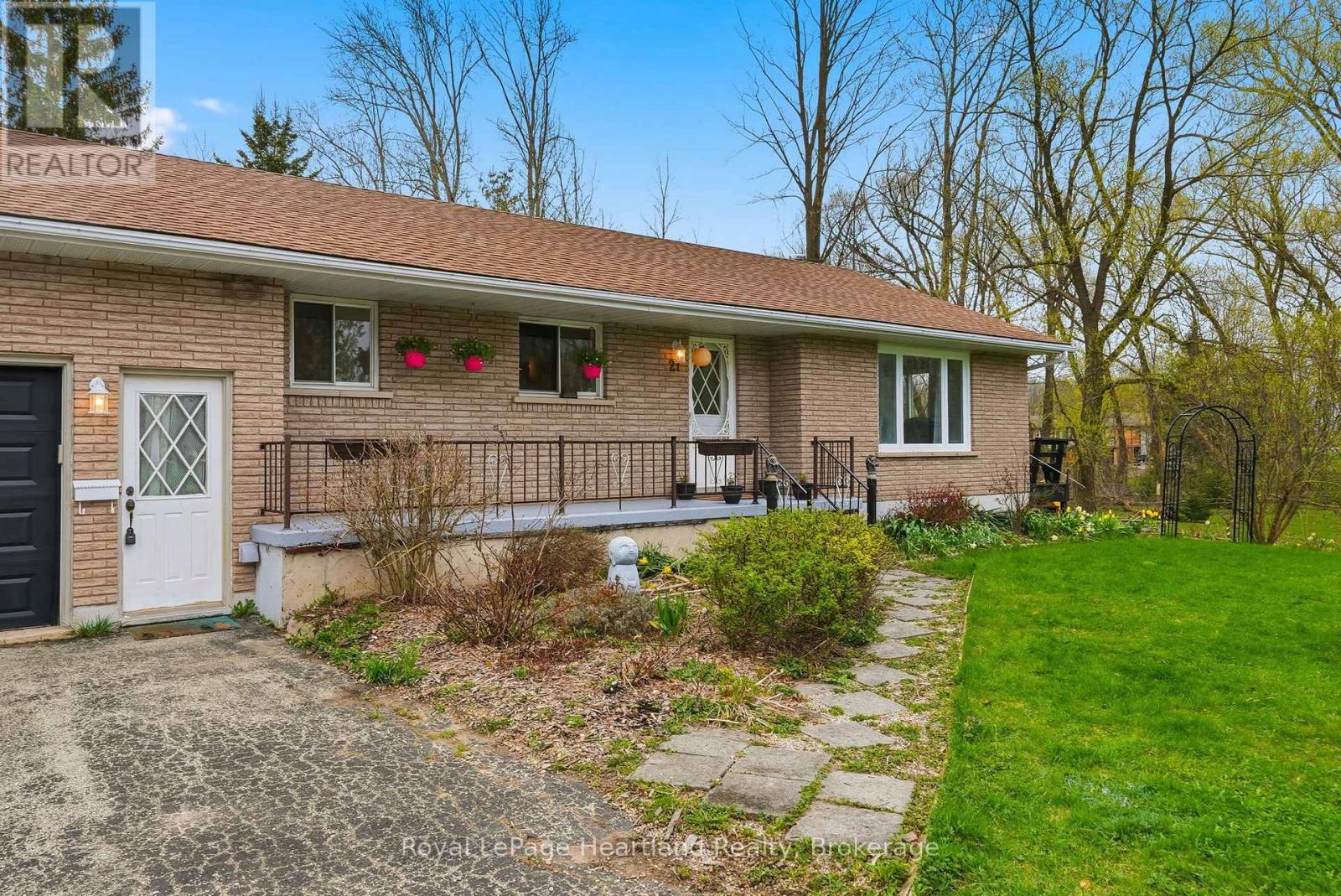21 Brown Street S, Minto, Ontario  N0G 1M0 - Photo 31 - X13090210