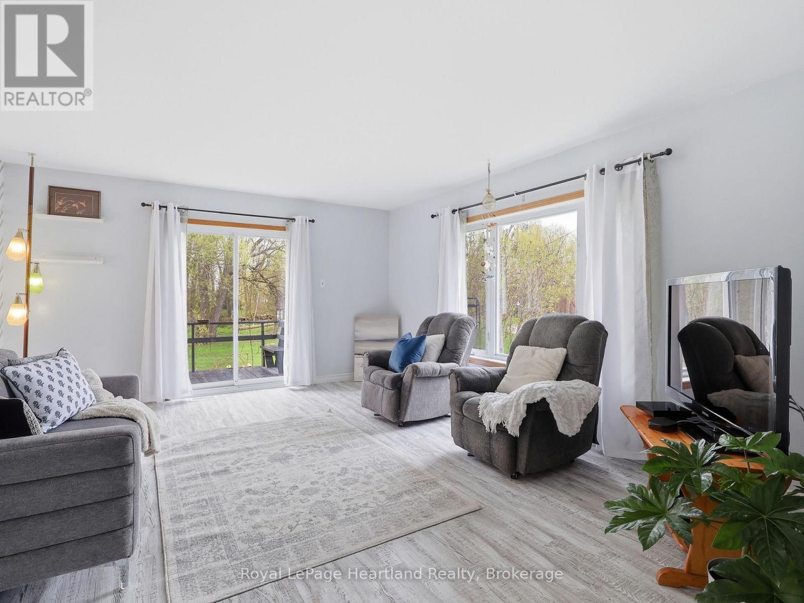 21 Brown Street S, Minto, Ontario  N0G 1M0 - Photo 5 - X13090210
