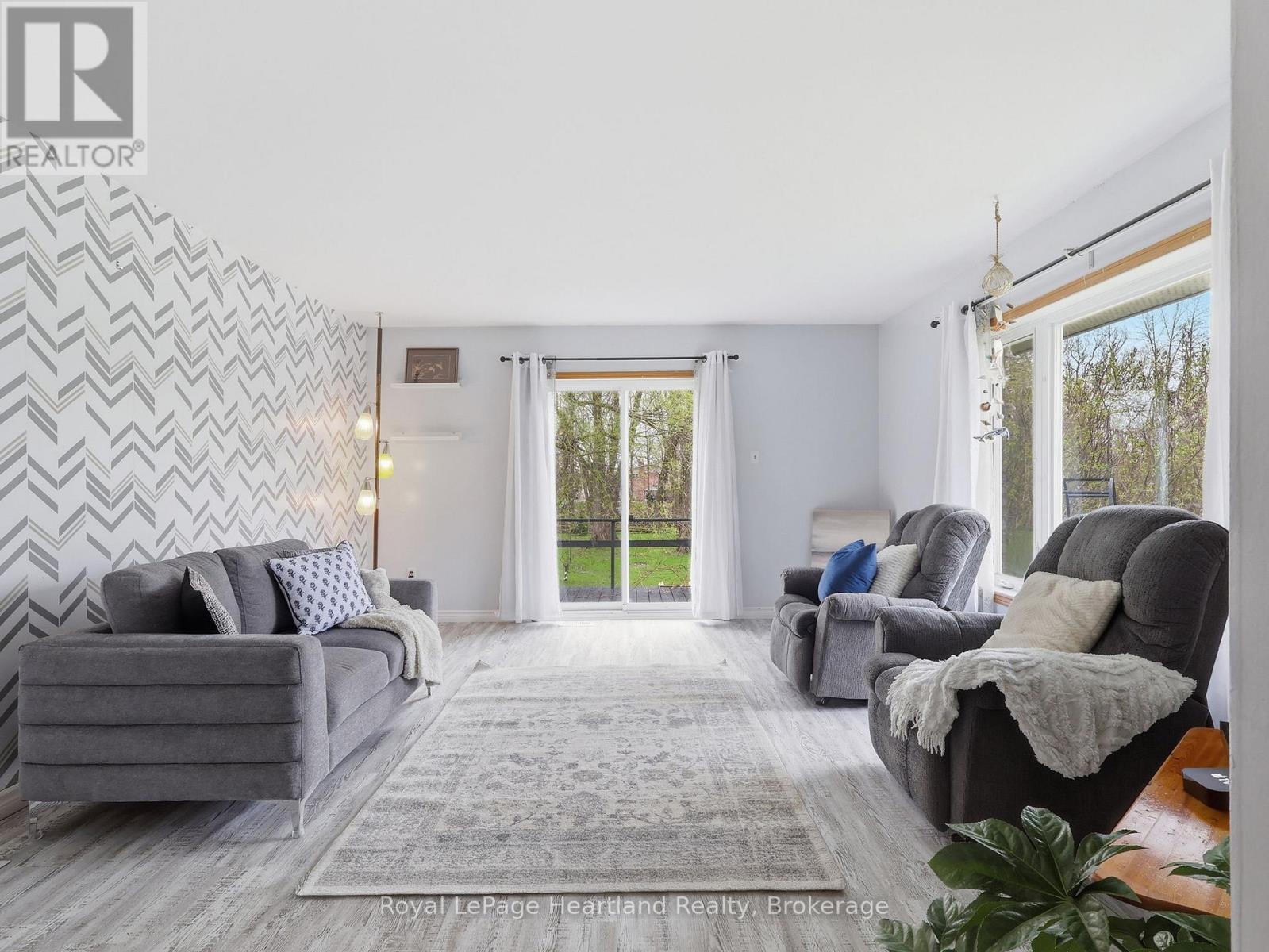 21 Brown Street S, Minto, Ontario  N0G 1M0 - Photo 6 - X13090210