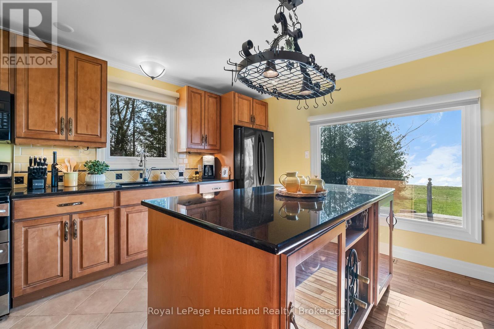 72959 Claudette Drive, Bluewater, Ontario  N0M 2T0 - Photo 14 - X13090258