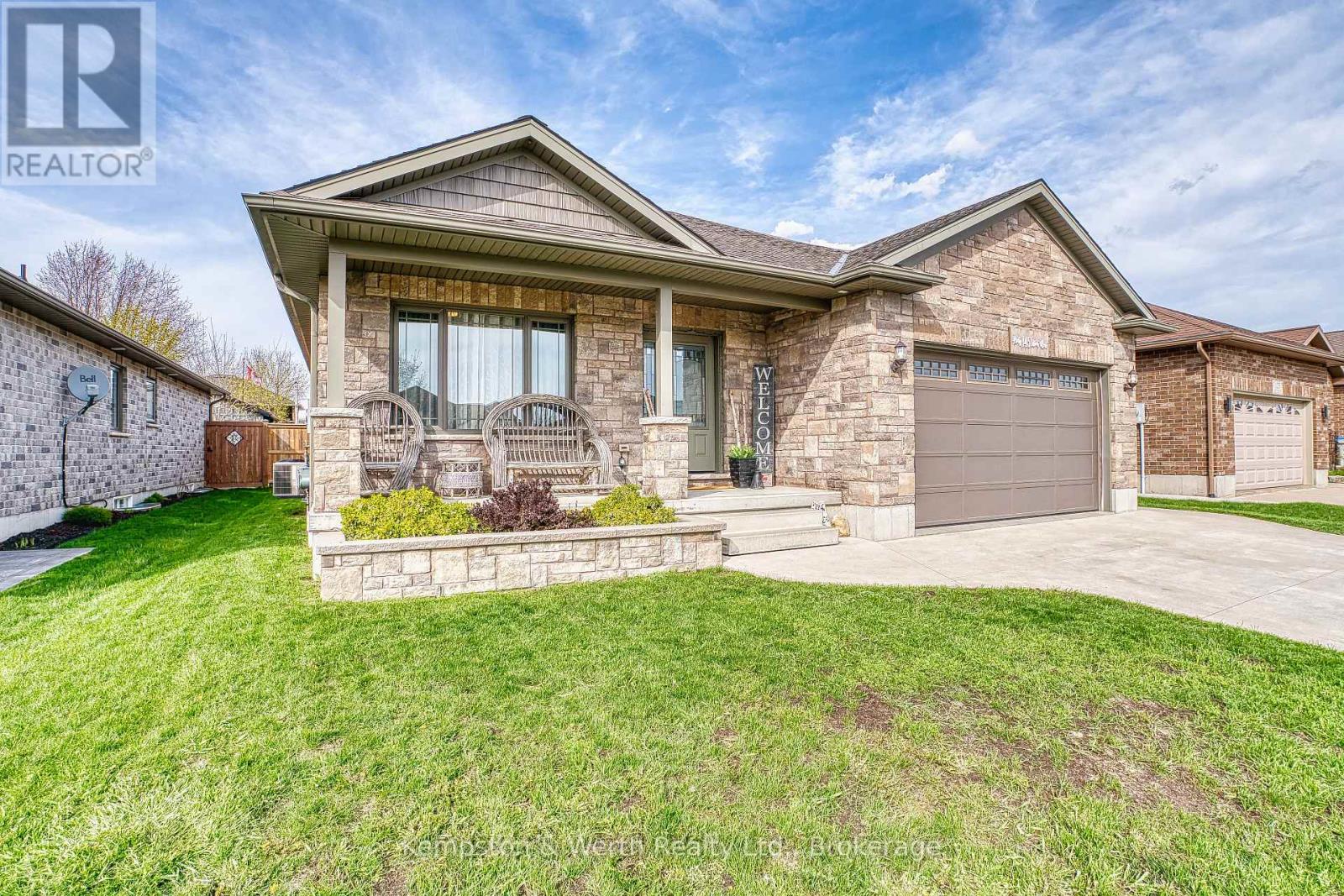 145 Krotz Street W, North Perth, Ontario  N4W 0E1 - Photo 3 - X13090530