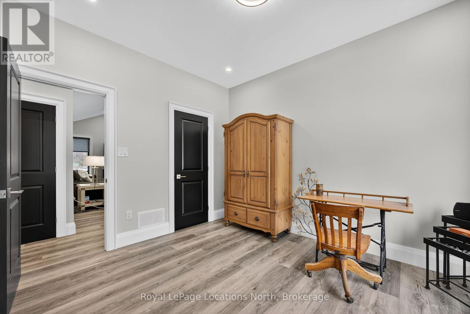 3511 Rainbow Valley Road W, Springwater, Ontario  L0M 1S0 - Photo 19 - S13091678