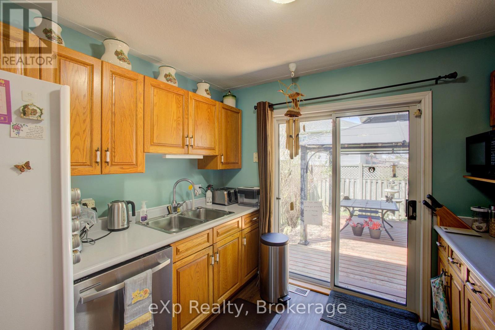 685 Reserve Avenue S, North Perth, Ontario  N4W 2L3 - Photo 11 - X13091708