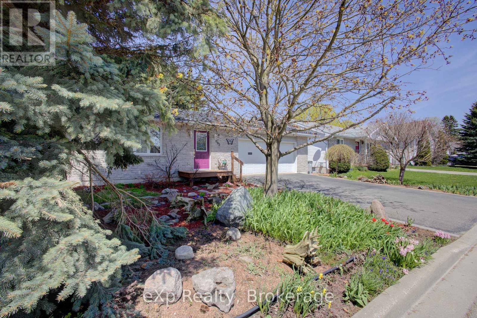 685 Reserve Avenue S, North Perth, Ontario  N4W 2L3 - Photo 3 - X13091708