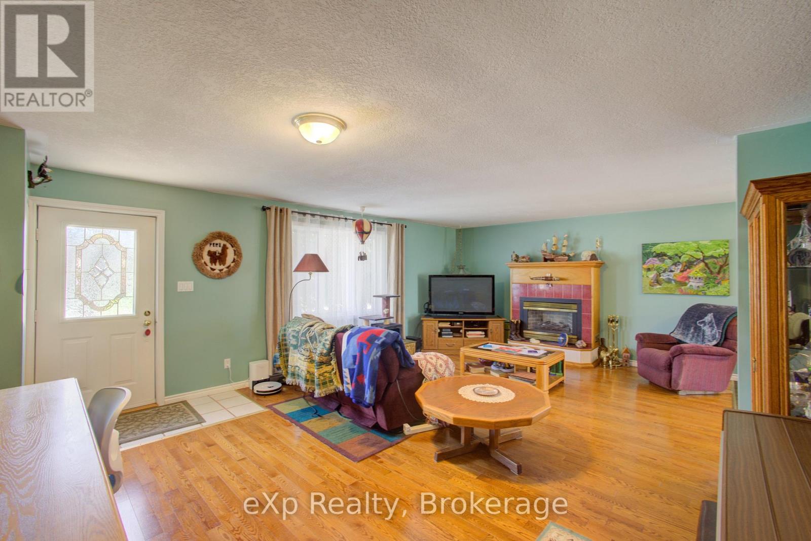 685 Reserve Avenue S, North Perth, Ontario  N4W 2L3 - Photo 6 - X13091708