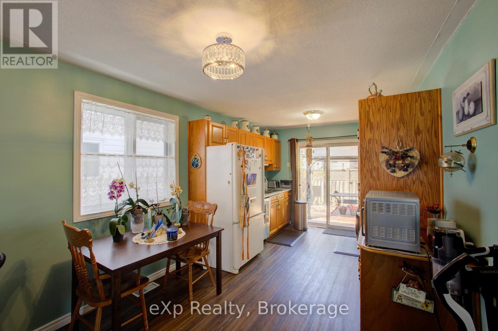 685 Reserve Avenue S, North Perth, Ontario  N4W 2L3 - Photo 9 - X13091708
