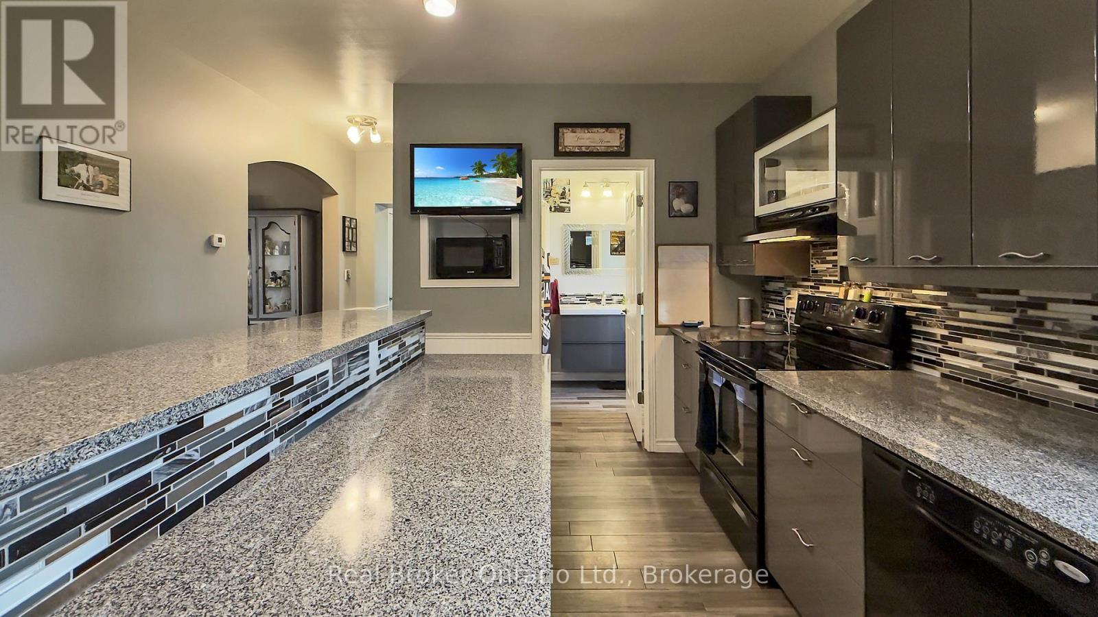 485 Chepstow Road, Brockton, Ontario  N0G 1K0 - Photo 11 - X13092192