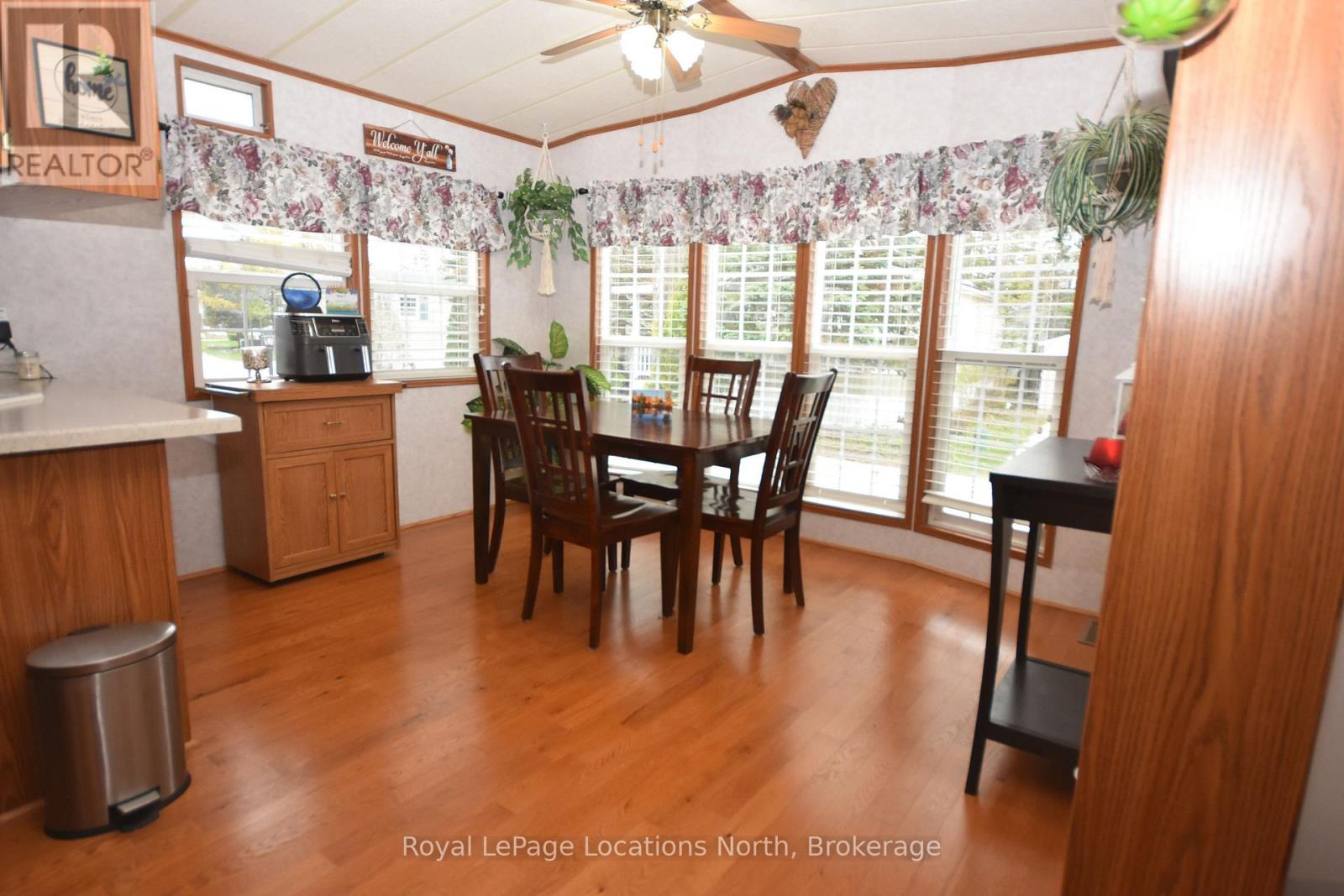 20 Topaz Street W, Wasaga Beach, Ontario  L9Z 1X7 - Photo 24 - S13092532
